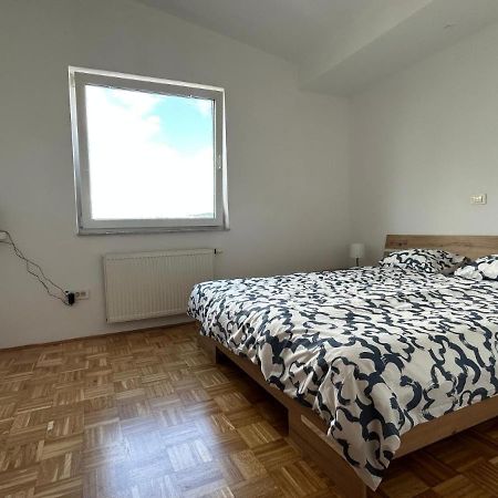Apartma Lunca 3 リュブリャナ エクステリア 写真