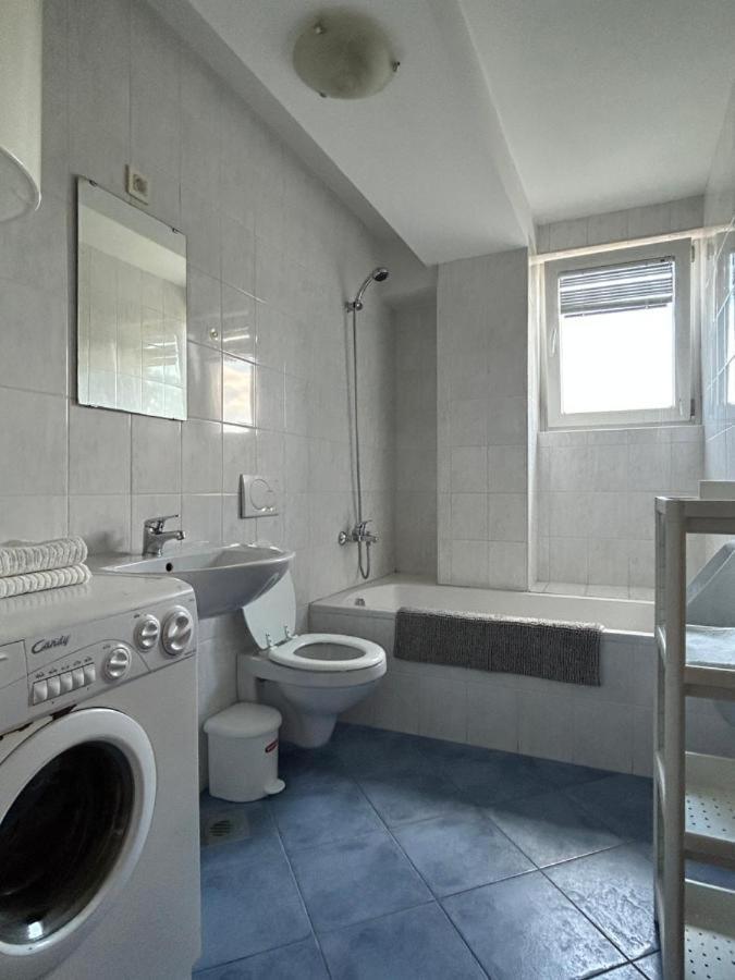 Apartma Lunca 3 リュブリャナ エクステリア 写真