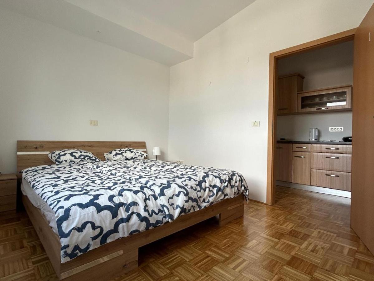 Apartma Lunca 3 リュブリャナ エクステリア 写真